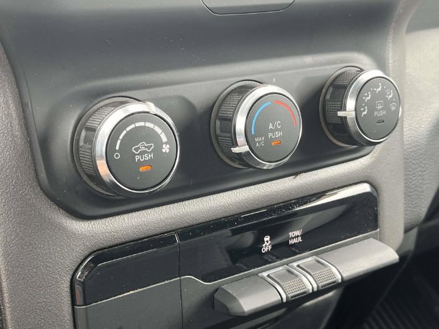 Used 2021 RAM 1500 Big Horn AWD/4WD image 30