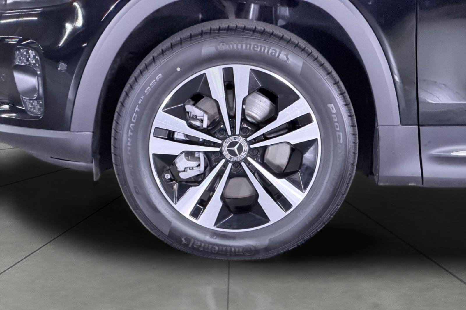 New 2025 Mercedes-Benz GLB 250 4MATIC image 24