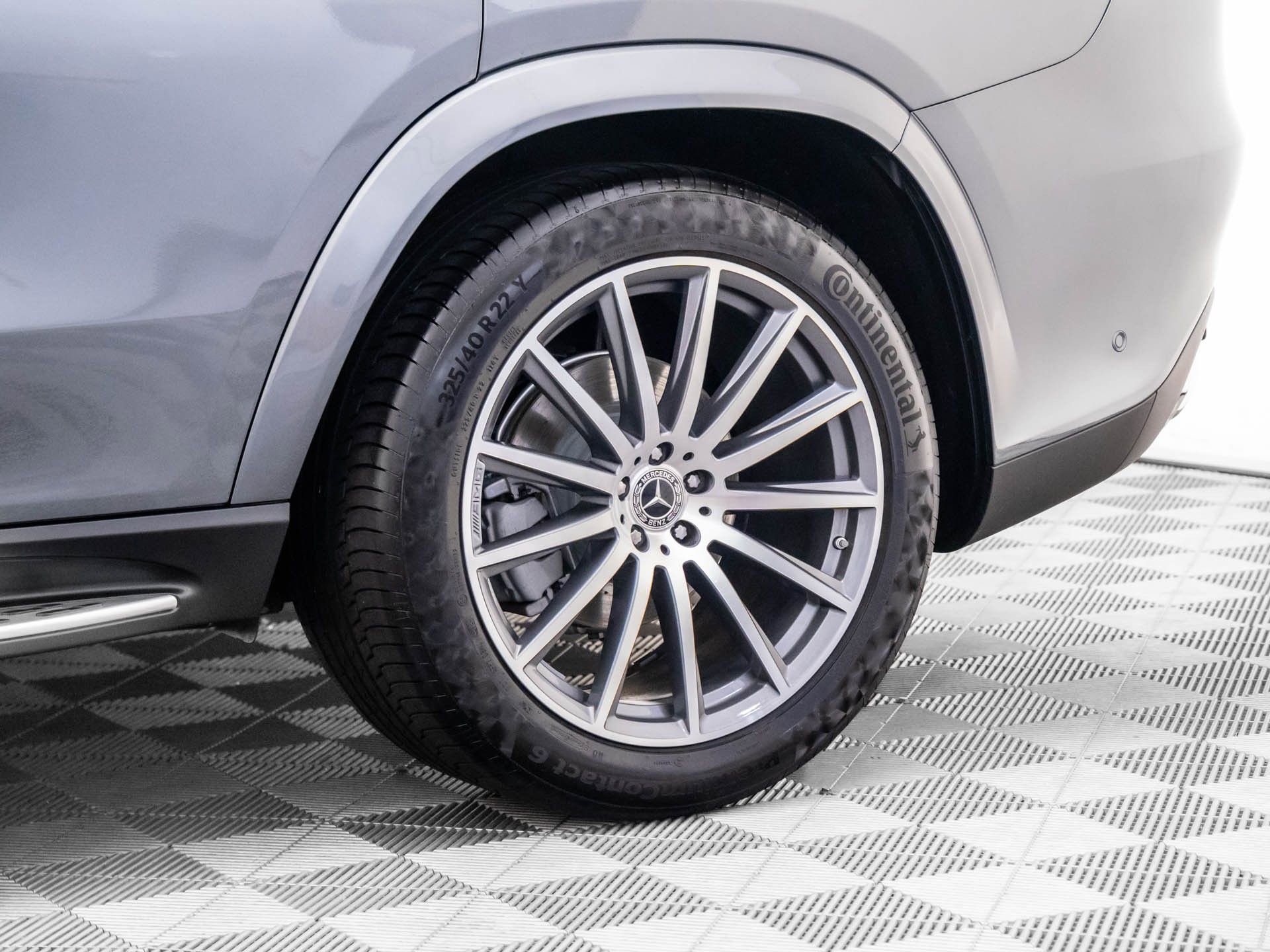 Certified 2025 Mercedes-Benz GLS 450 4MATIC image 37