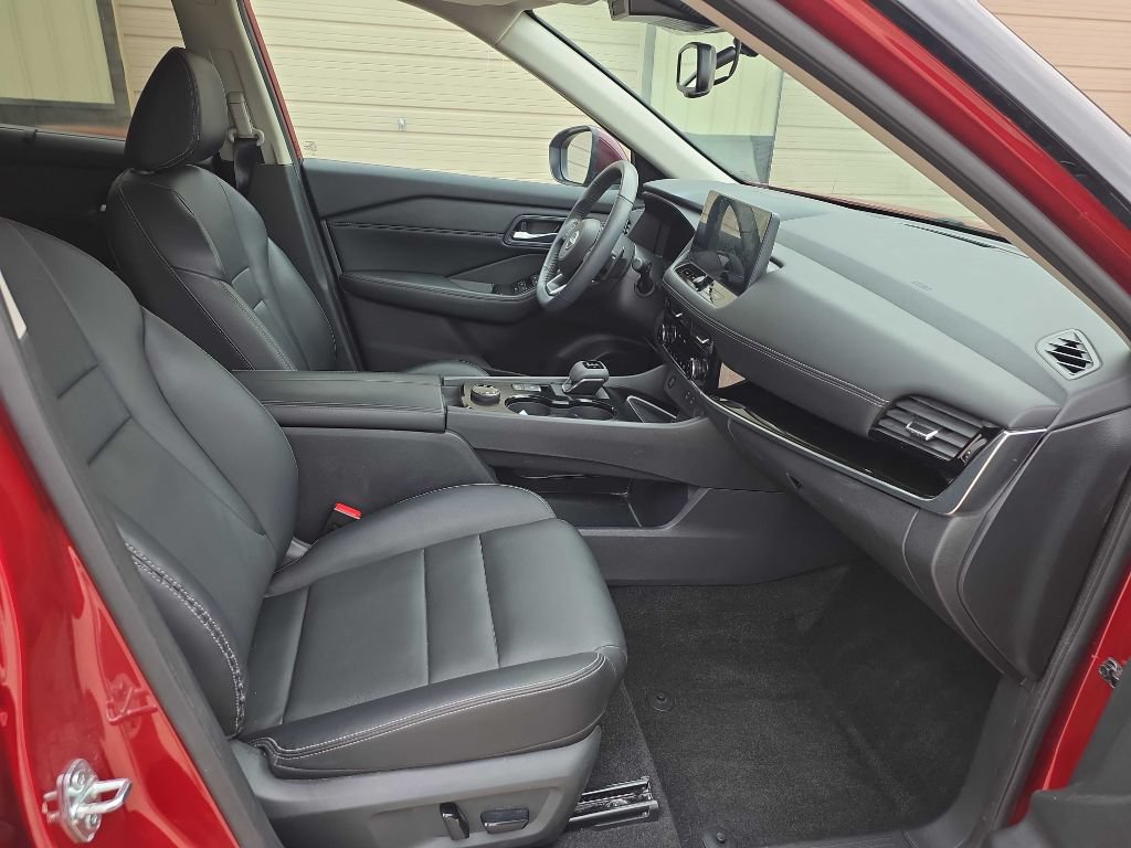 Used 2024 Nissan Rogue SL w/ SL Premium Package AWD/4WD image 10