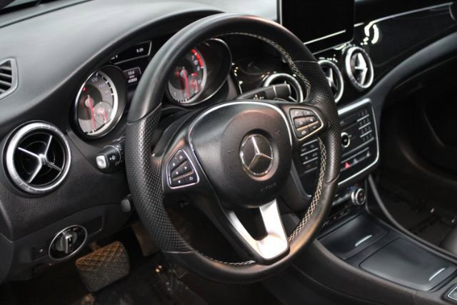 Used 2015 Mercedes-Benz CLA 250 4MATIC image 12