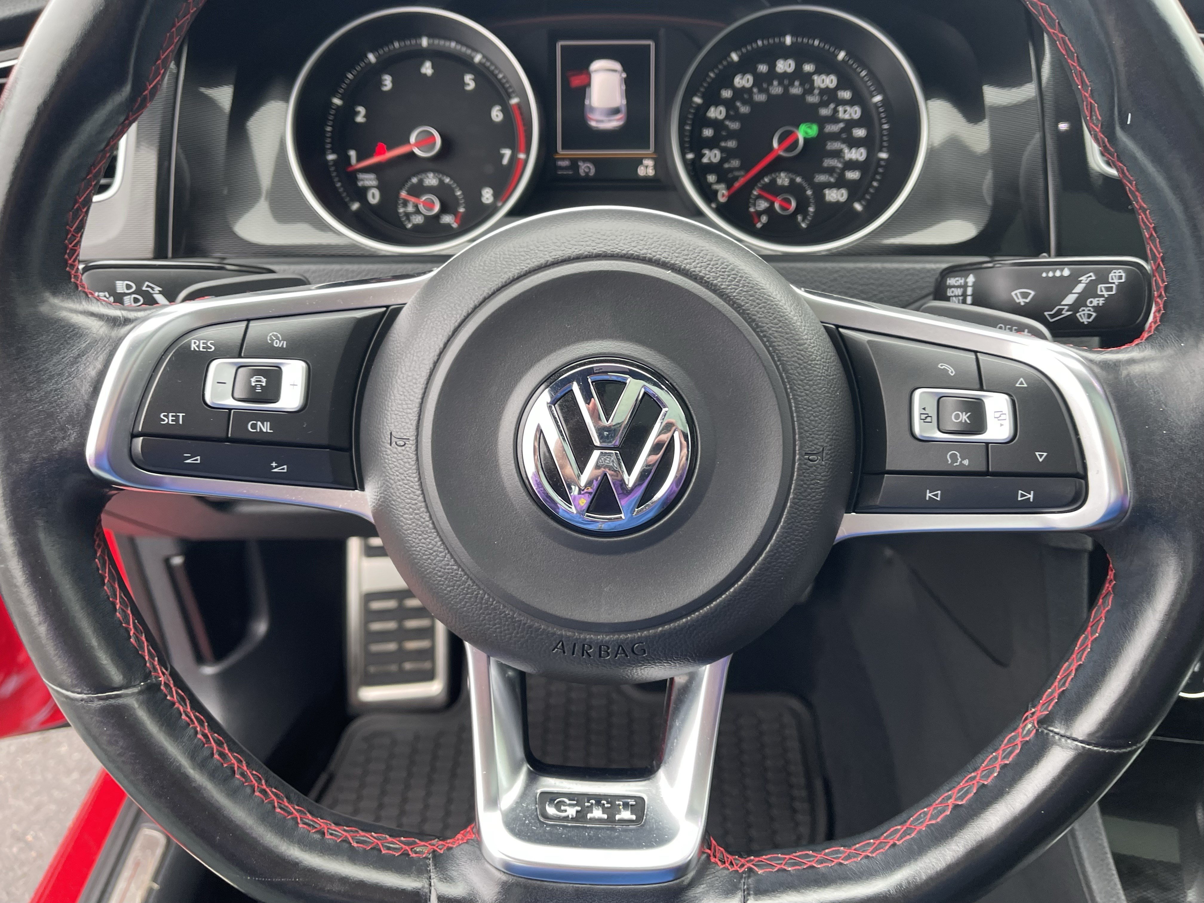 Used 2016 Volkswagen GTI SE w/ Driver Assistance Package FWD image 21