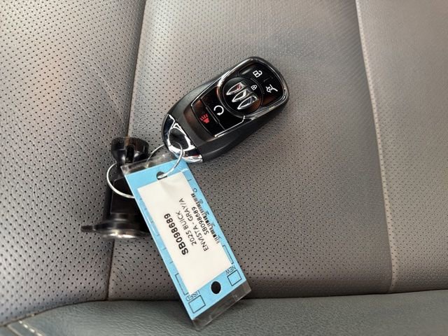 Used 2025 Buick Envista Avenir FWD image 32