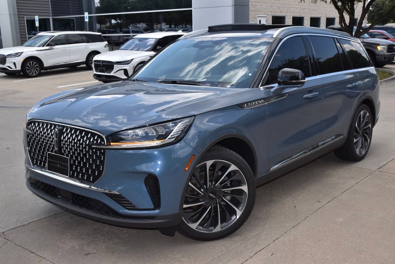New 2026 Lincoln Aviator Reserve RWD image 12