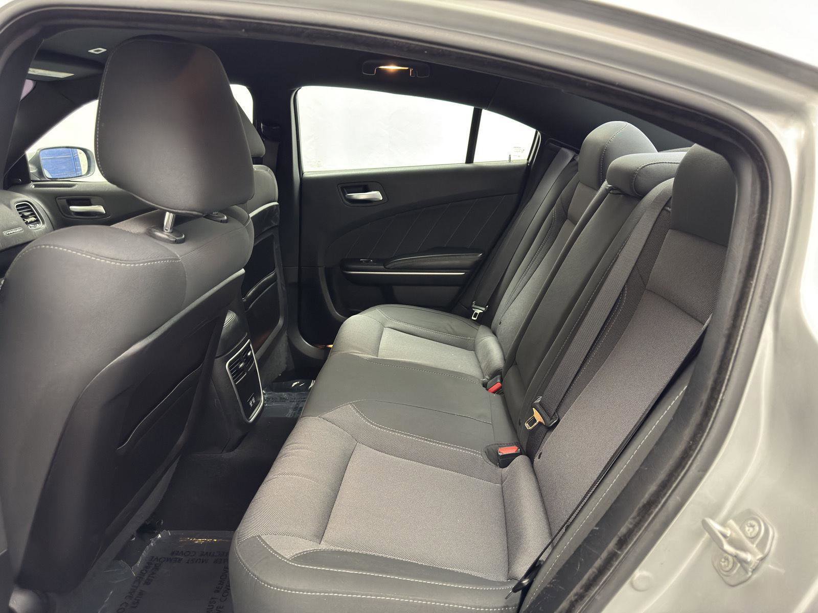 Used 2019 Dodge Charger SXT image 23