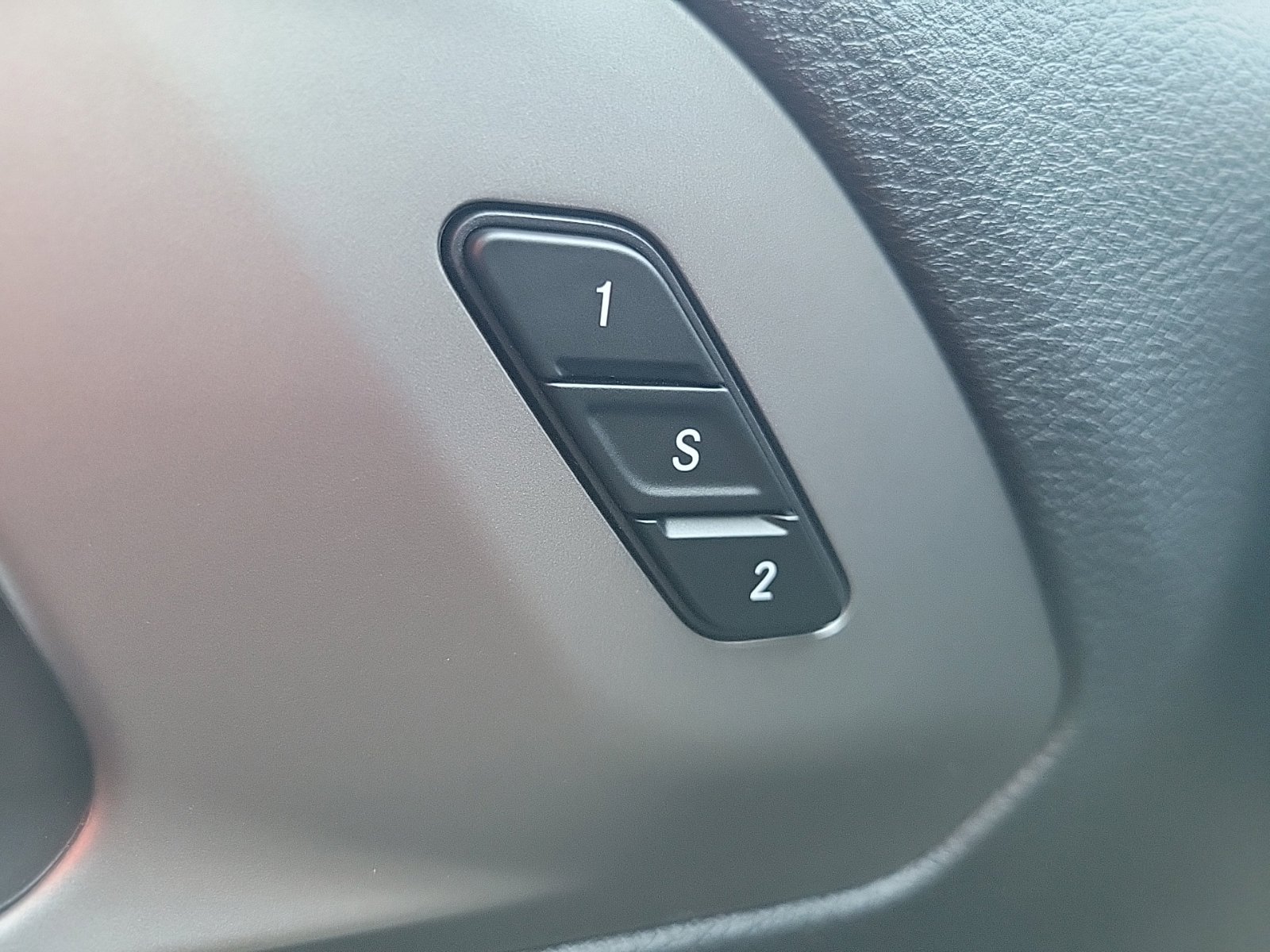New 2027 Chrysler Pacifica Select FWD image 32
