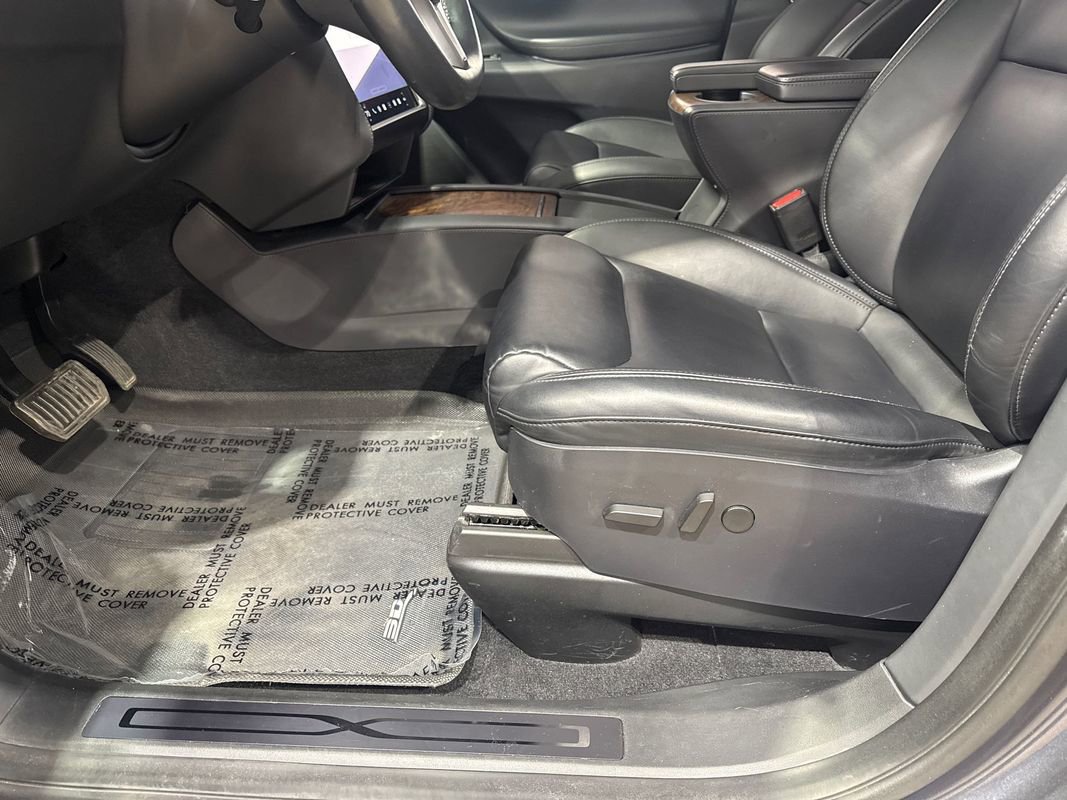 Used 2020 Tesla Model X image 96