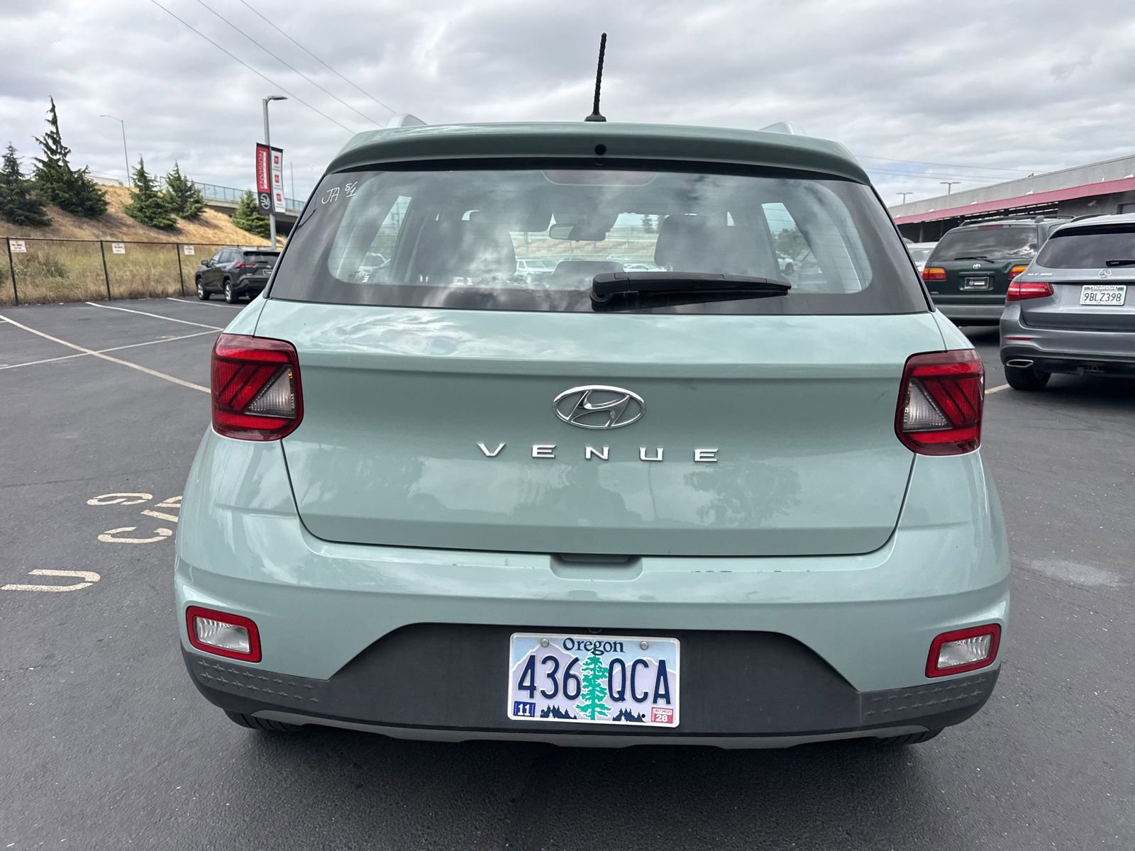 Used 2025 Hyundai Venue SEL FWD image 6