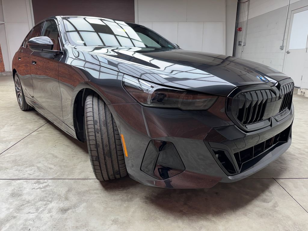 New 2026 BMW i5 eDrive40 w/ M Sport Package image 7