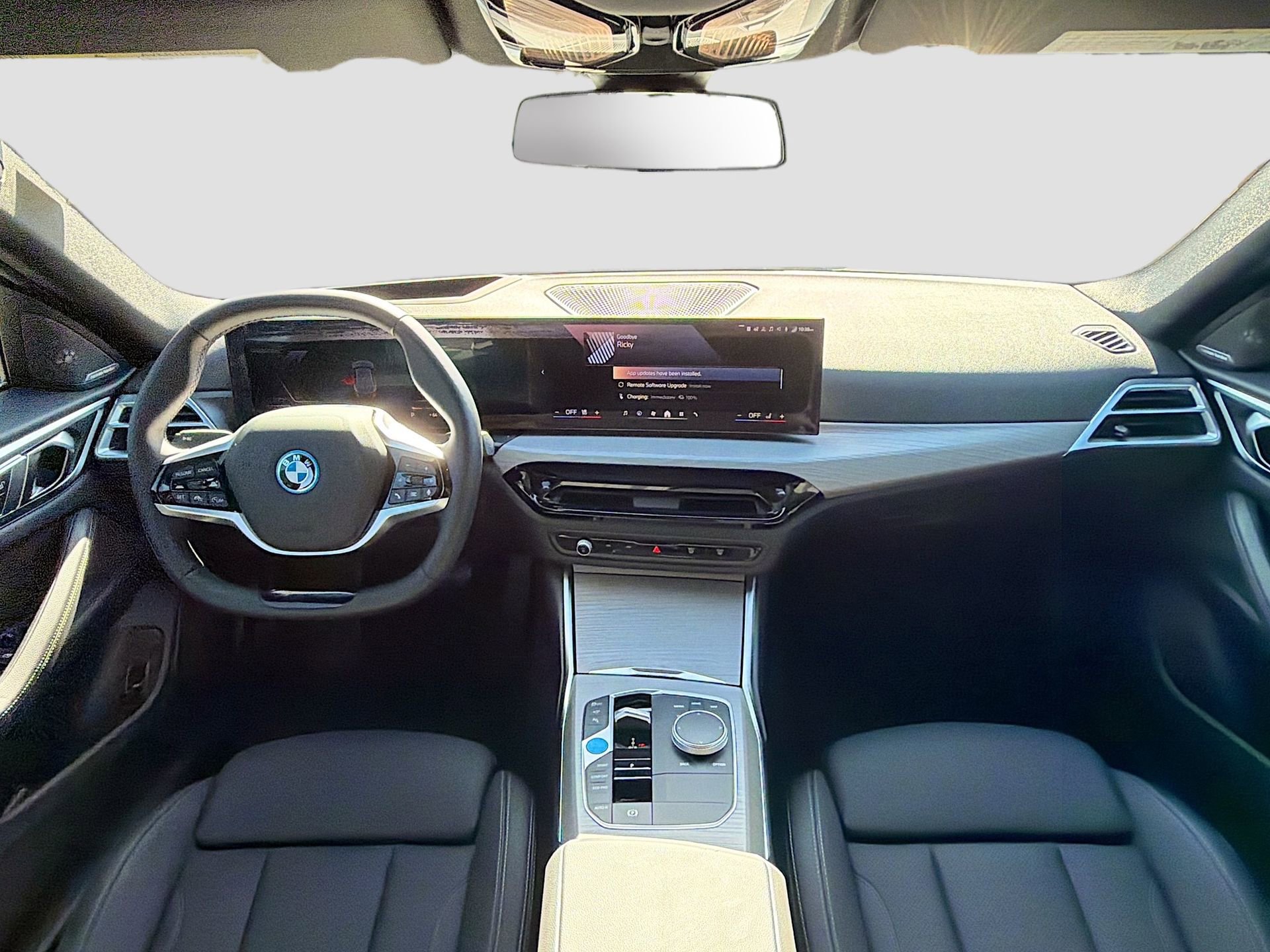 Used 2025 BMW i4 eDrive40 w/ Premium Package image 17