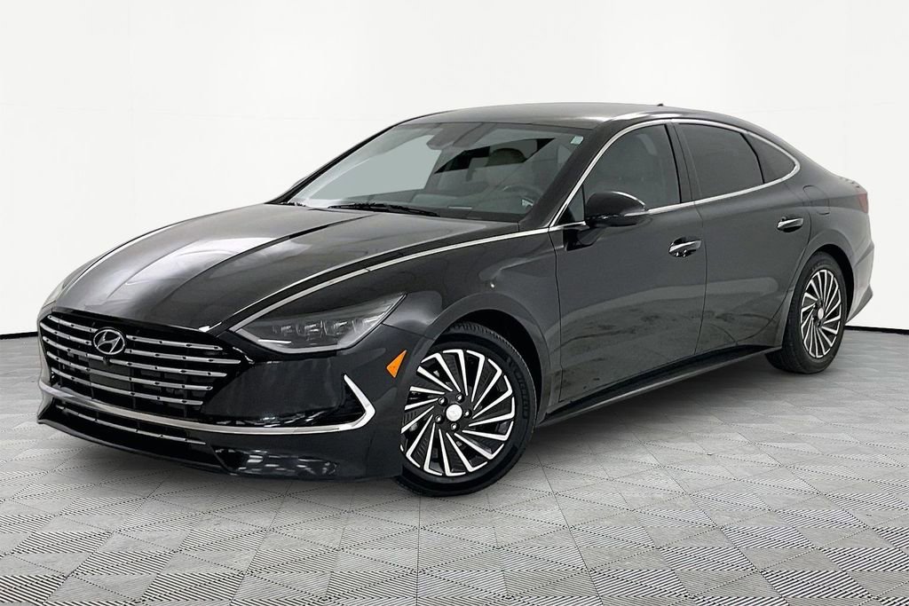 Used 2021 Hyundai Sonata Limited w/ Cargo Package FWD image 3