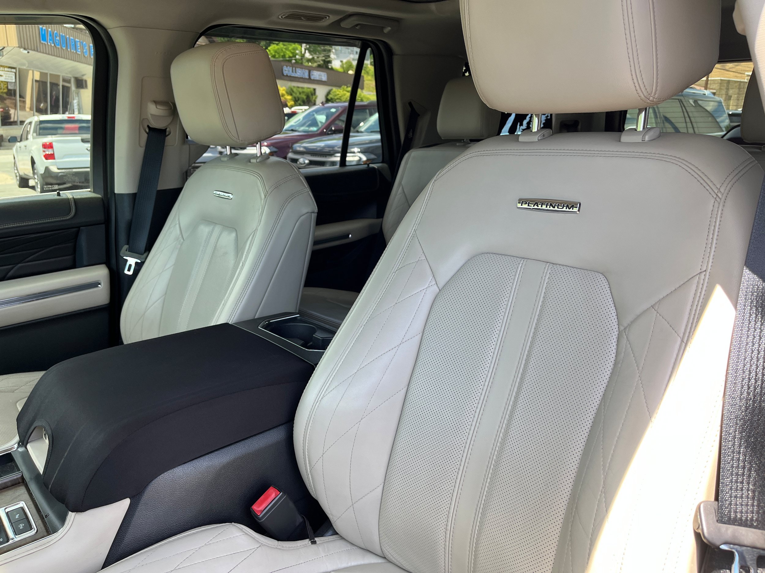 Used 2019 Ford Expedition Platinum AWD/4WD image 10