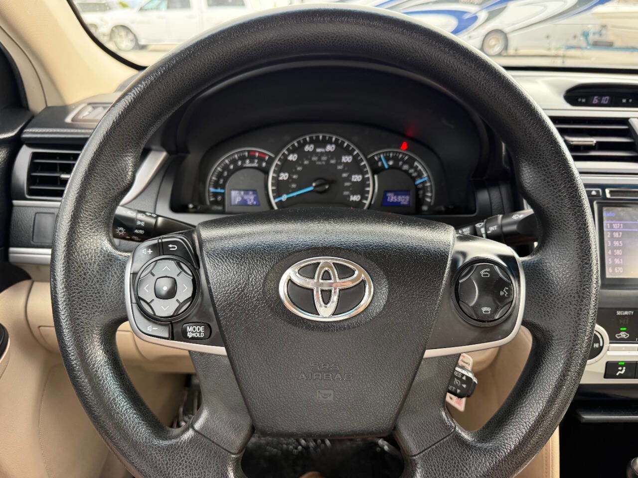 Used 2014 Toyota Camry LE FWD image 26