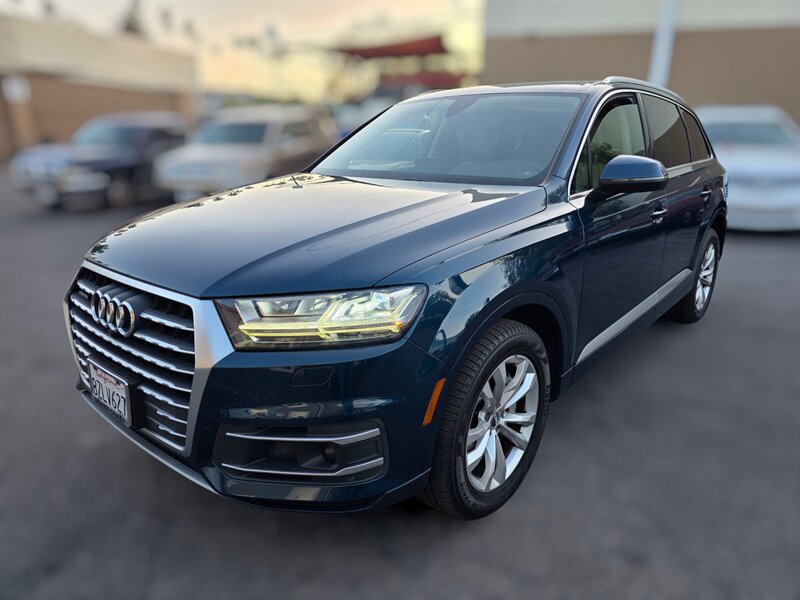Used 2018 Audi Q7 3.0T Premium Plus w/ Premium Plus Package AWD/4WD image 1