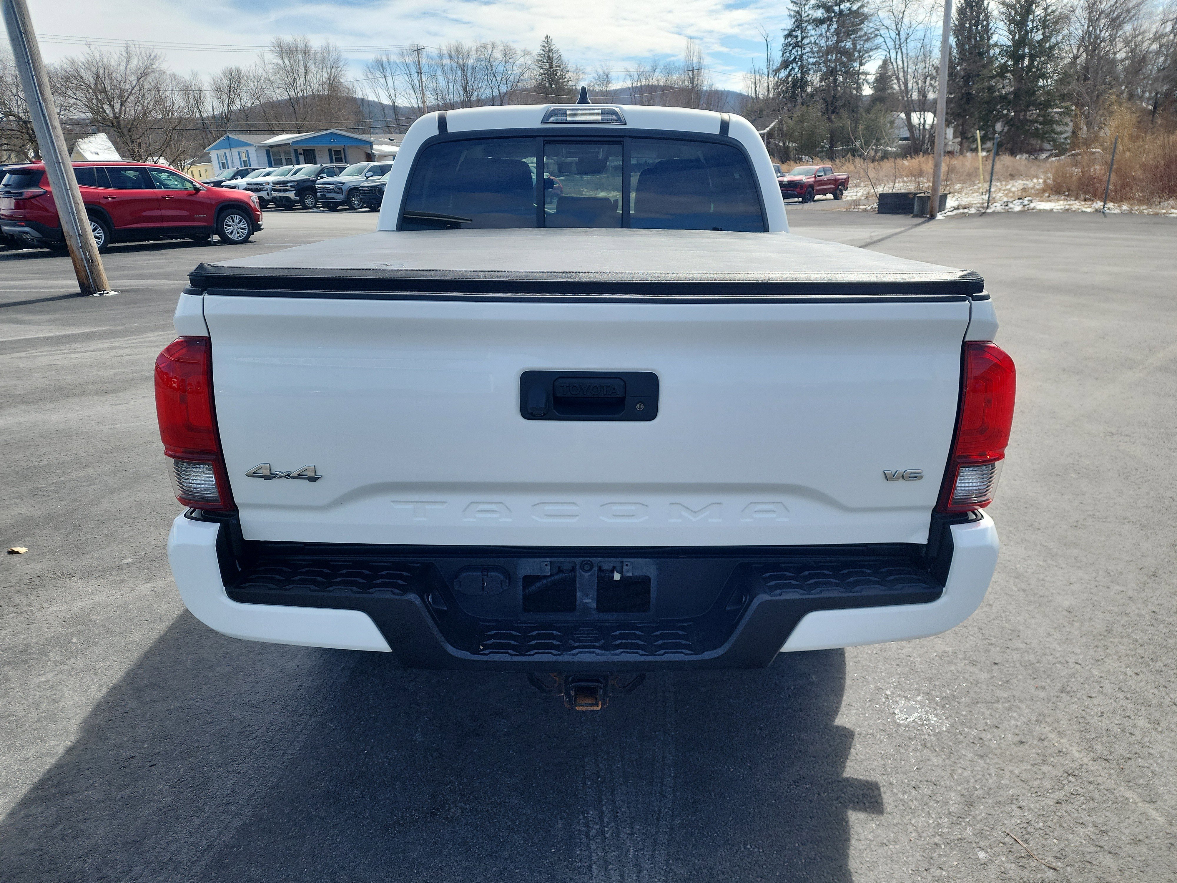 Used 2021 Toyota Tacoma SR image 7
