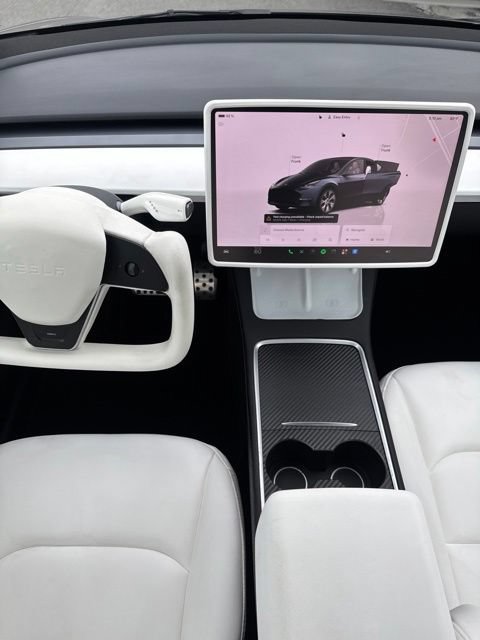 Used 2024 Tesla Model Y 2WD image 26