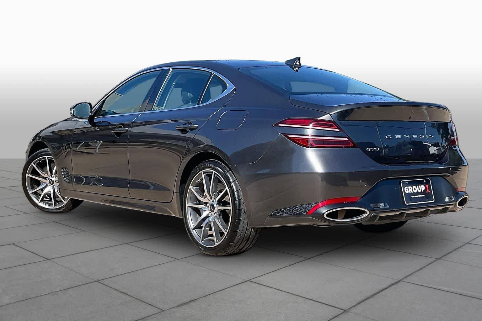 Used 2025 Genesis G70 2.5T RWD image 12