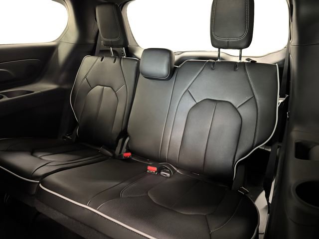New 2026 Chrysler Pacifica Limited w/ S Appearance Package image 19