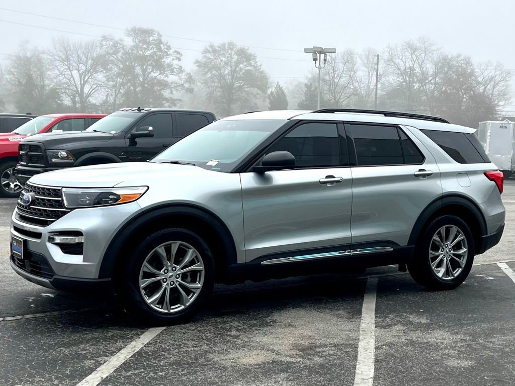 Used 2021 Ford Explorer XLT w/ Equipment Group 202A image 10