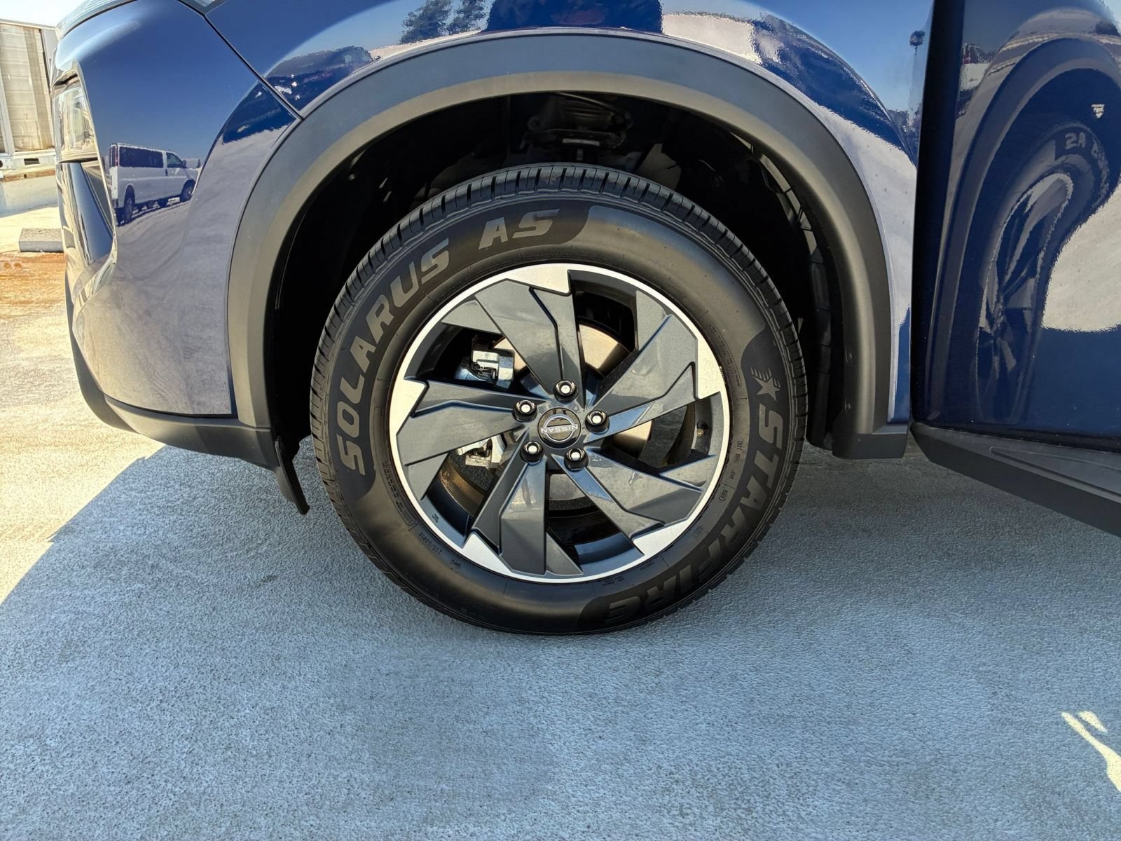 Used 2025 Nissan Rogue SV FWD image 31