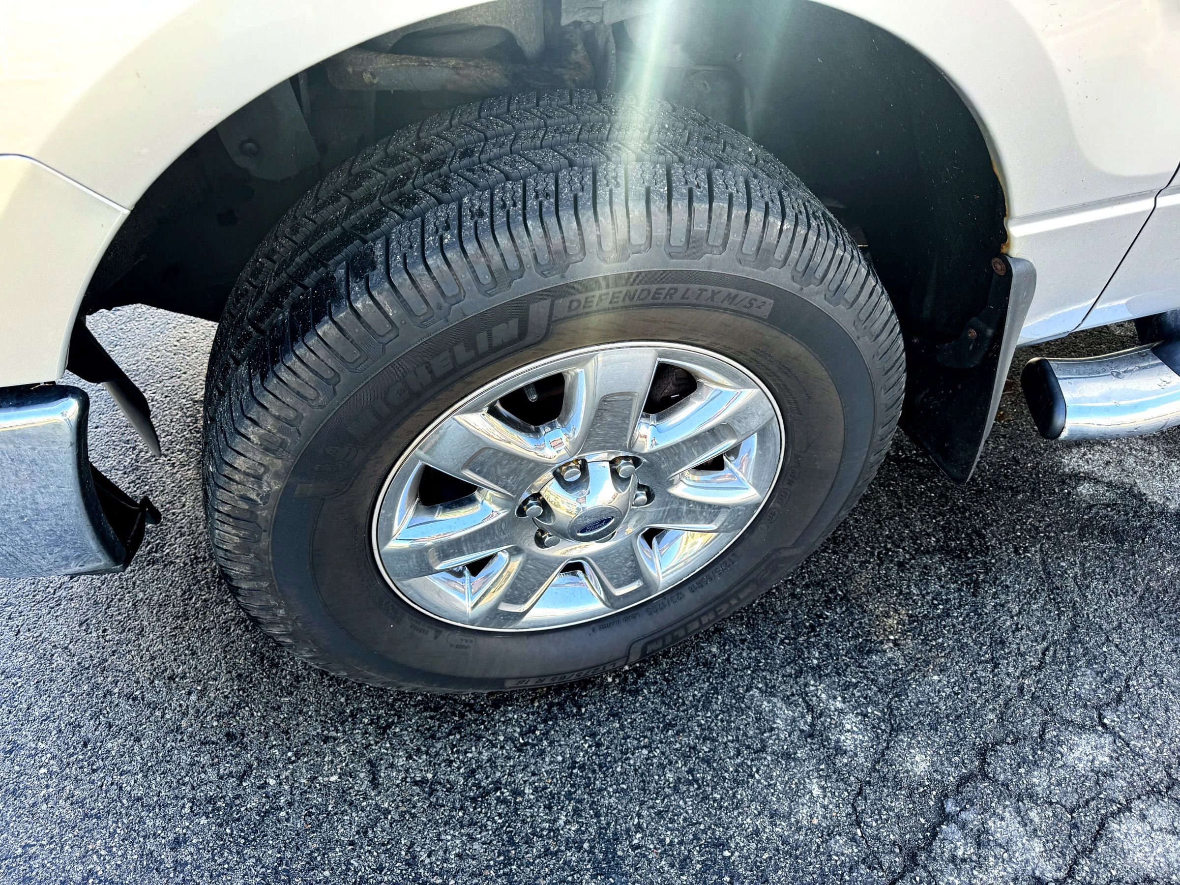 Used 2014 Ford F150 XLT w/ Equipment Group 302A Luxury image 21