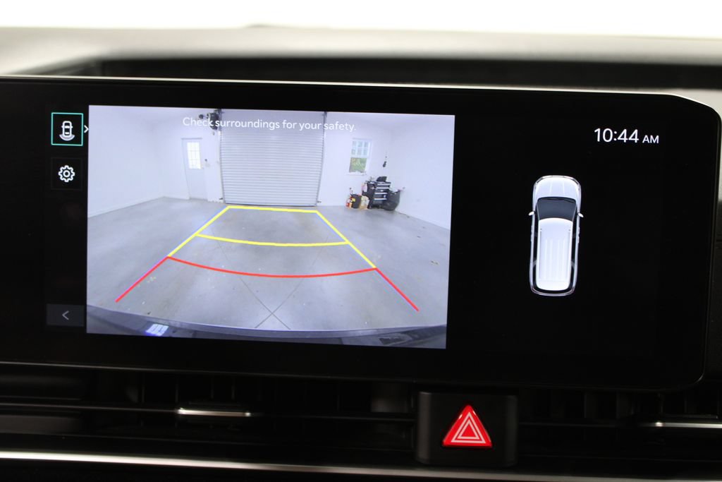 Used 2025 Kia Carnival FWD image 33