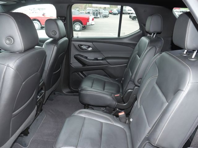 Used 2022 Chevrolet Traverse LT w/ LT Premium Package image 26