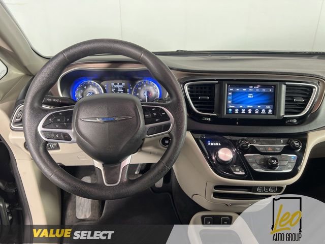 Used 2021 Chrysler Voyager Lxi image 15