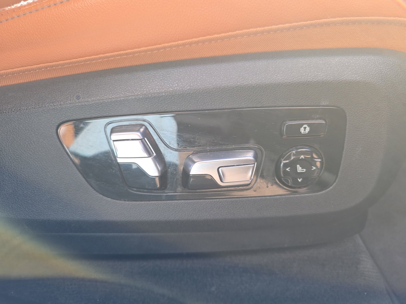 Used 2019 BMW X5 xDrive40i w/ M Sport Package image 33