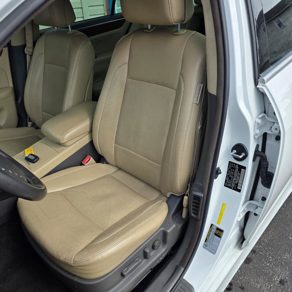 Used 2013 Hyundai Genesis 3.8 image 23