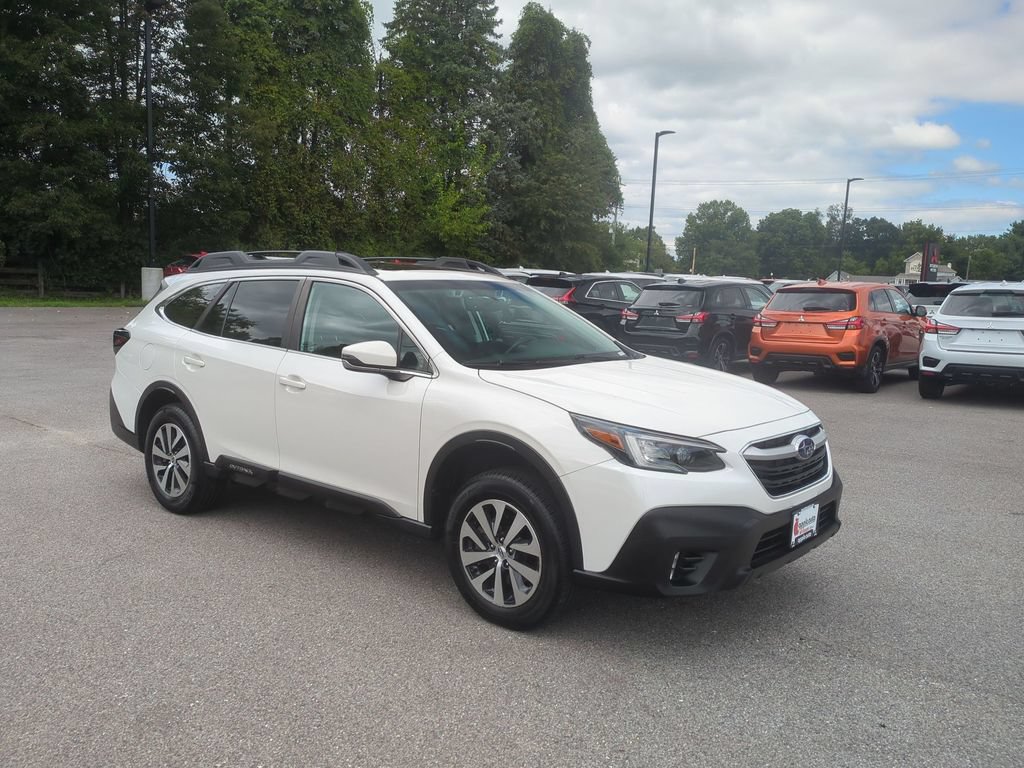 Used 2022 Subaru Outback Premium AWD/4WD image 3