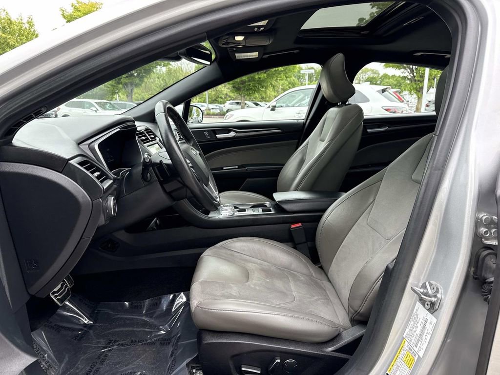 Used 2017 Ford Fusion Sport w/ Equipment Group 401A AWD/4WD image 18