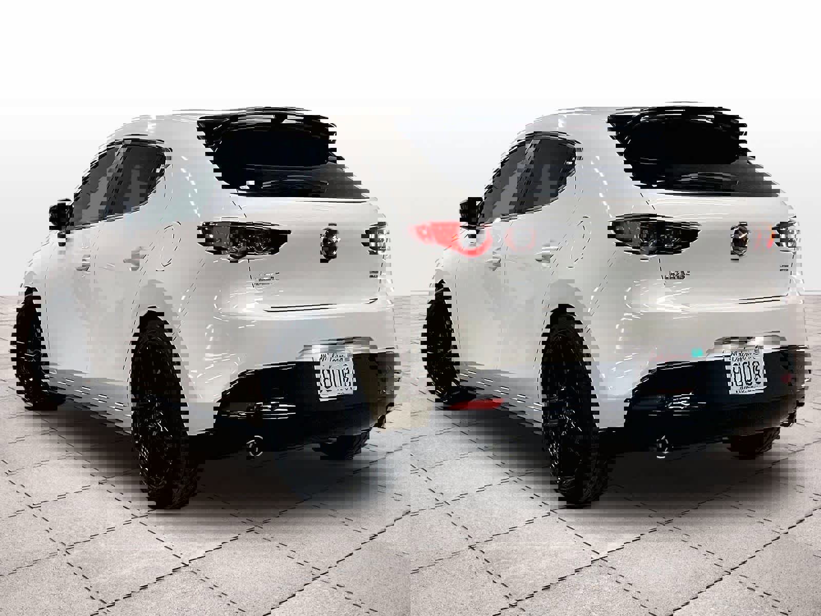 Used 2020 MAZDA MAZDA3 Hatchback image 13