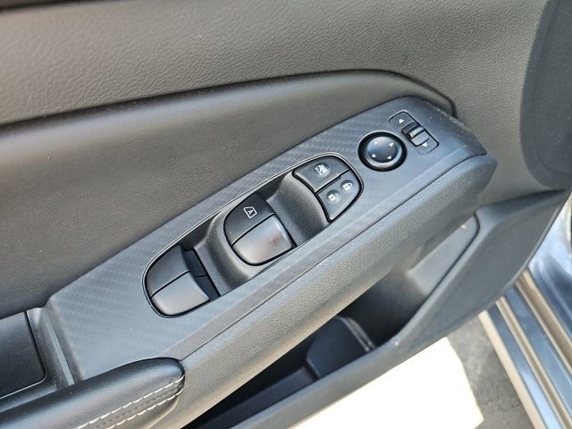 Used 2024 Nissan Altima 2.5 SV image 17