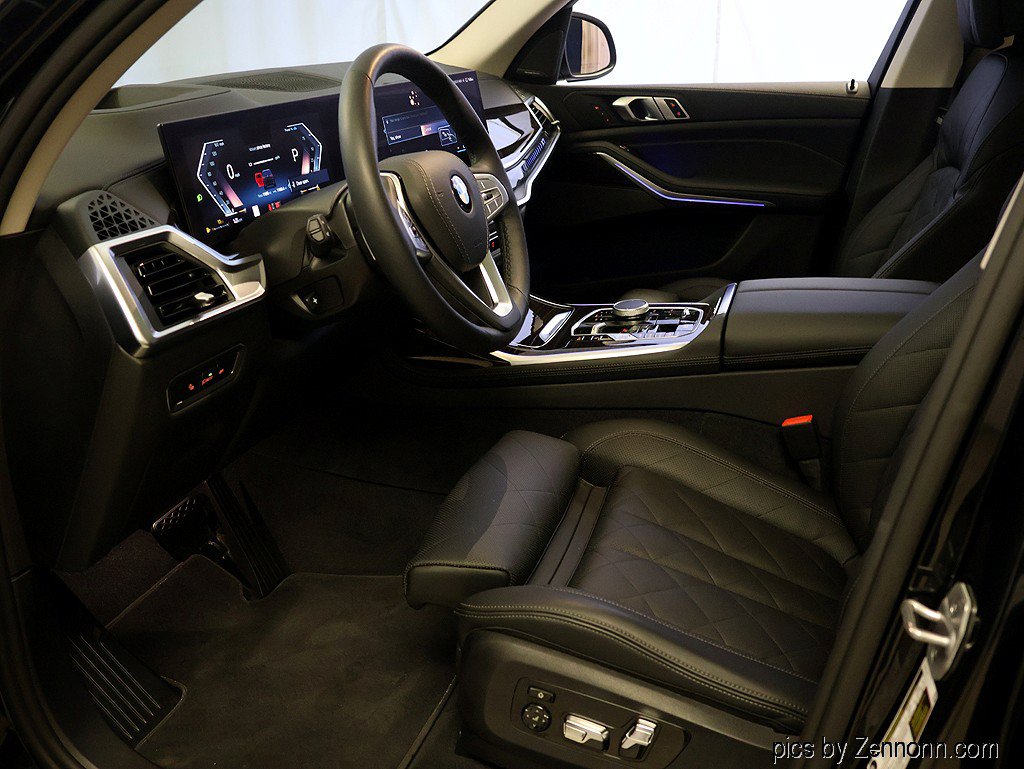 Certified 2025 BMW X7 xDrive40i AWD/4WD image 11