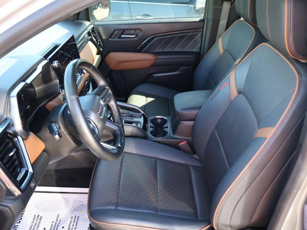 Certified 2023 GMC Canyon AT4 w/ AT4 Premium Package AWD/4WD image 15