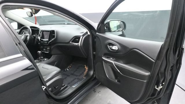 Used 2020 Jeep Cherokee Limited AWD/4WD image 14
