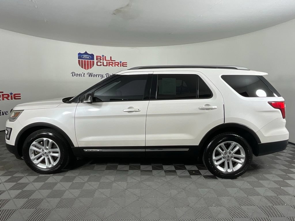 Used 2017 Ford Explorer XLT FWD image 6