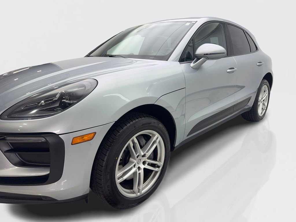 Used 2022 Porsche Macan AWD/4WD image 11