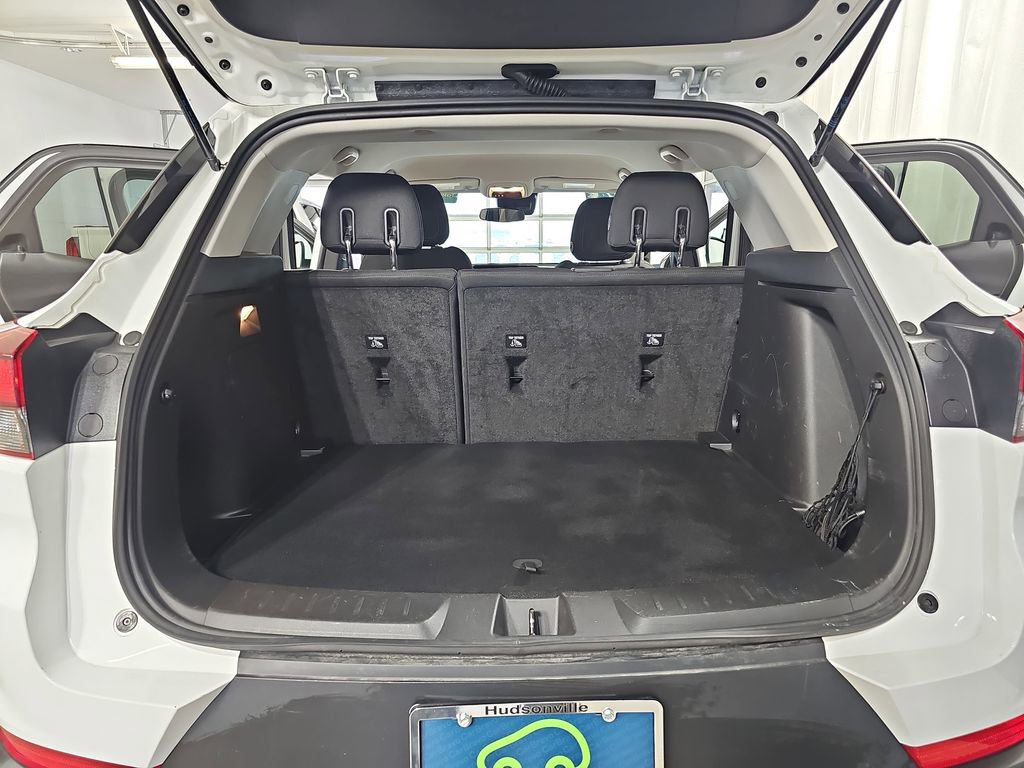 Certified 2024 Chevrolet TrailBlazer LT w/ Driver Confidence Package image 15