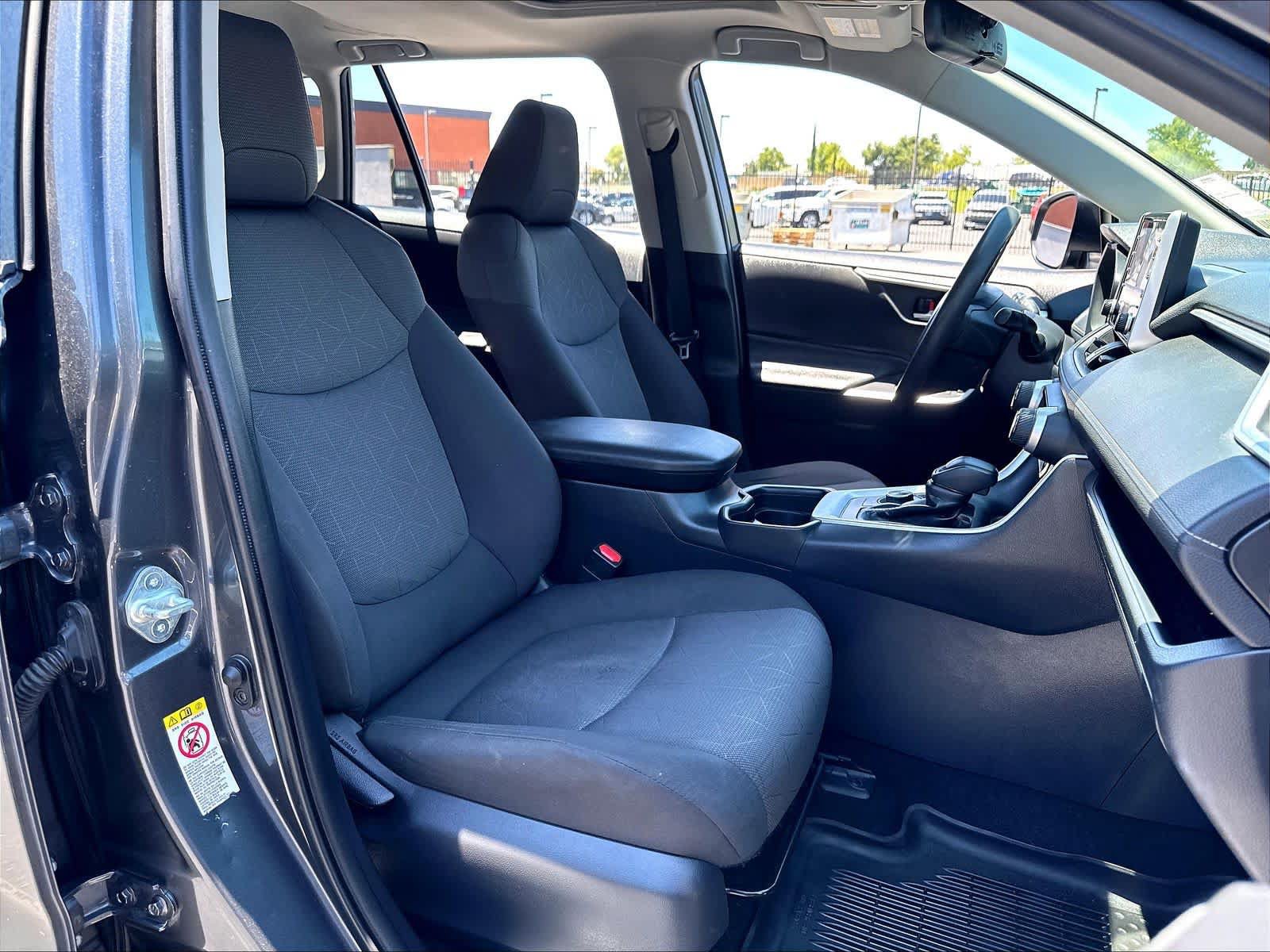 Used 2019 Toyota RAV4 XLE w/ Convenience Package AWD/4WD image 10