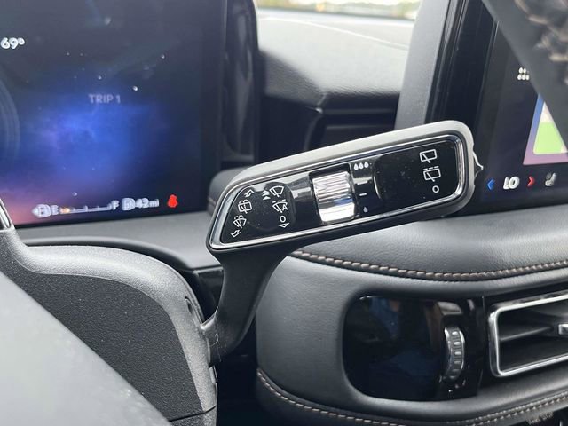 Used 2025 Lincoln Aviator AWD image 29