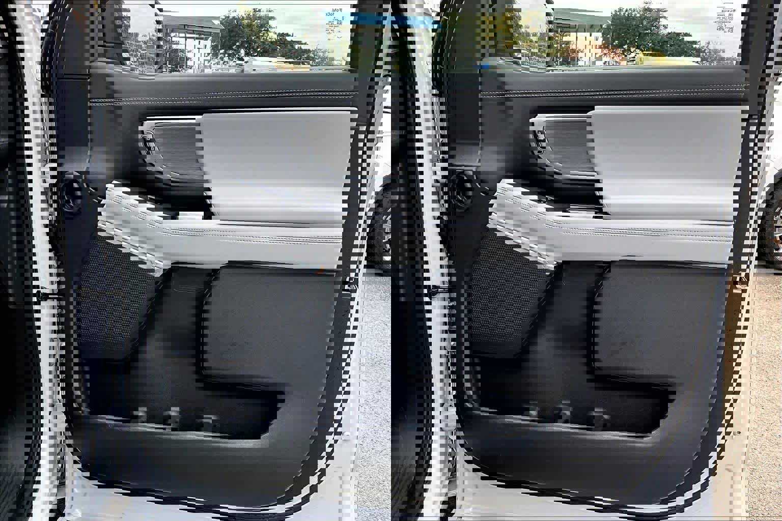 Used 2025 Ford Expedition Max Platinum image 22