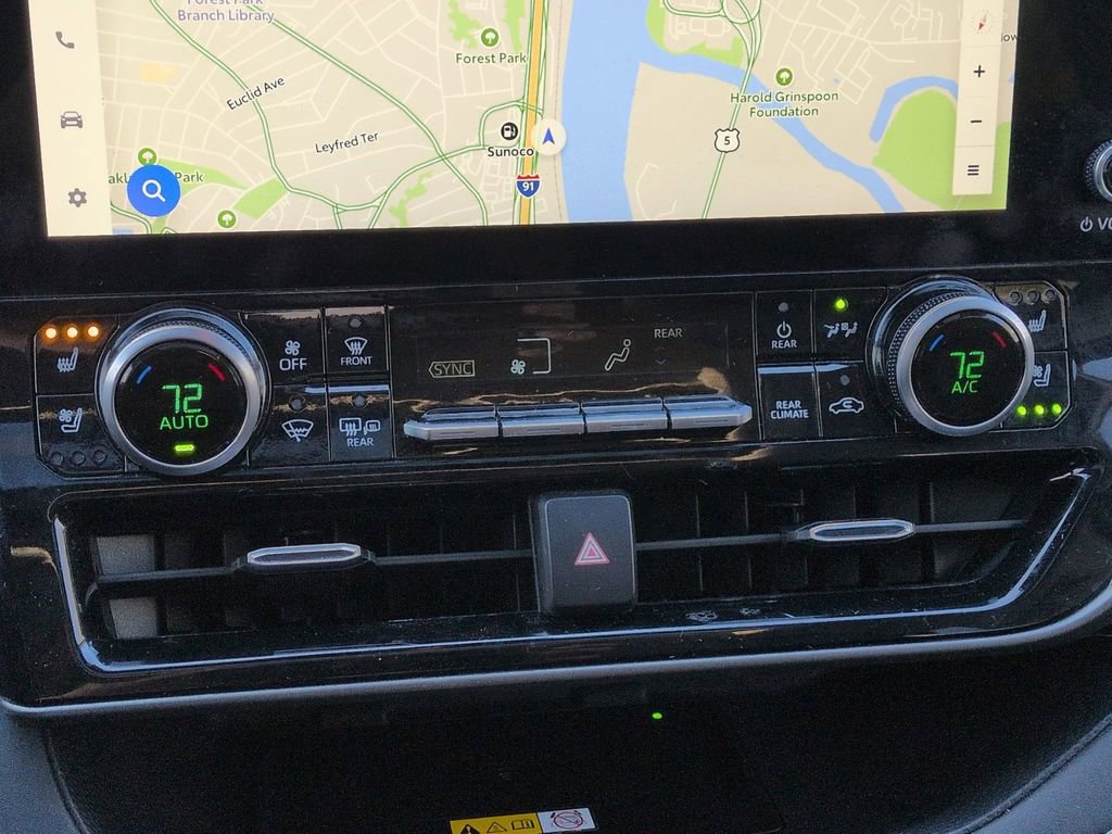 Used 2024 Toyota Highlander Limited AWD/4WD image 33