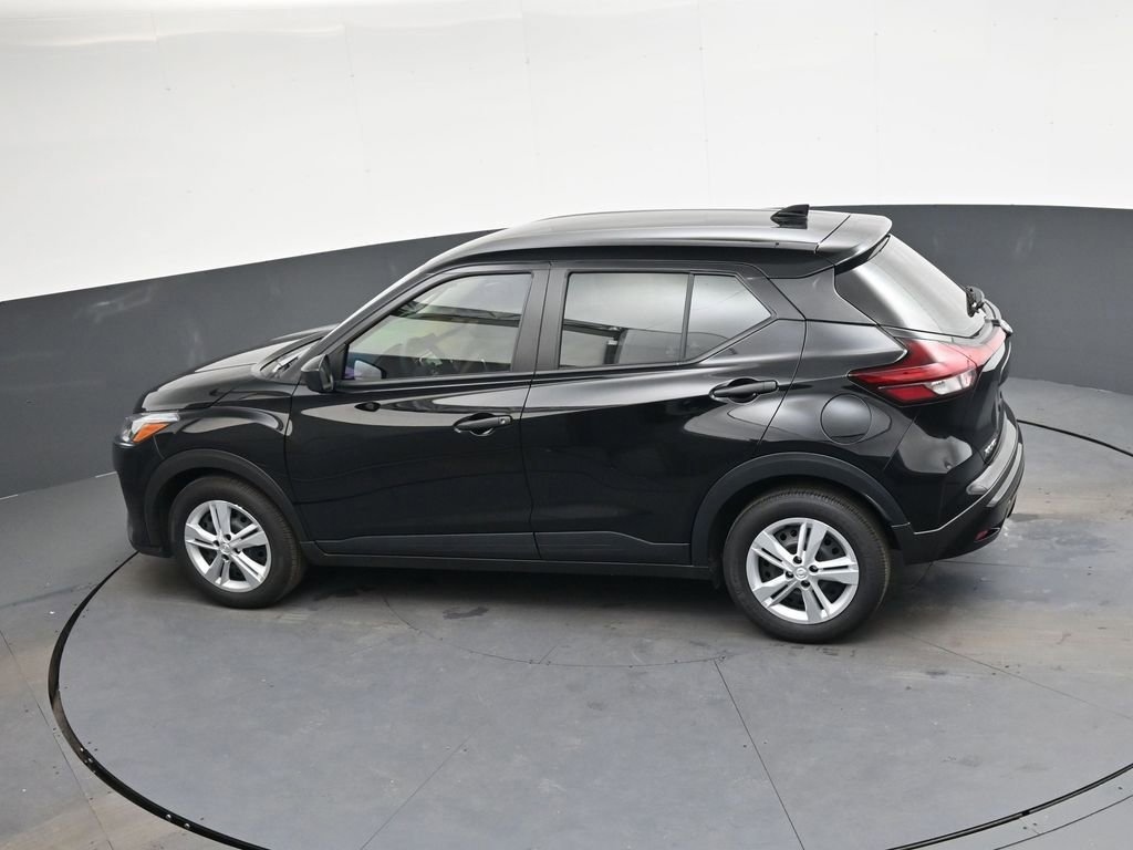 Certified 2025 Nissan Kicks Play S FWD image 31