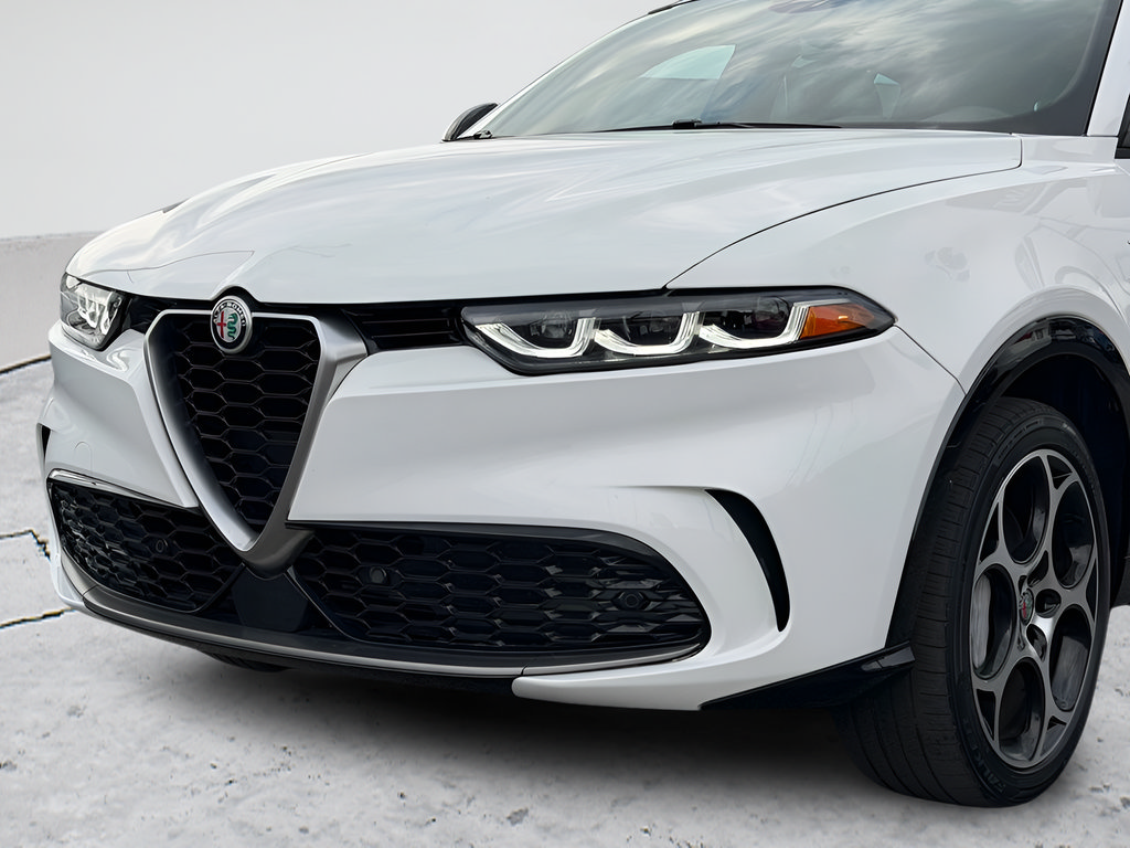Used 2024 Alfa Romeo Tonale Ti AWD/4WD image 33