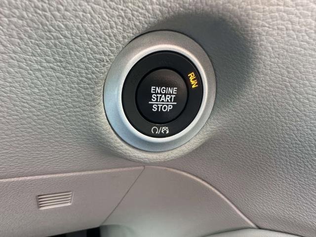 Used 2023 Chrysler Pacifica Limited image 15