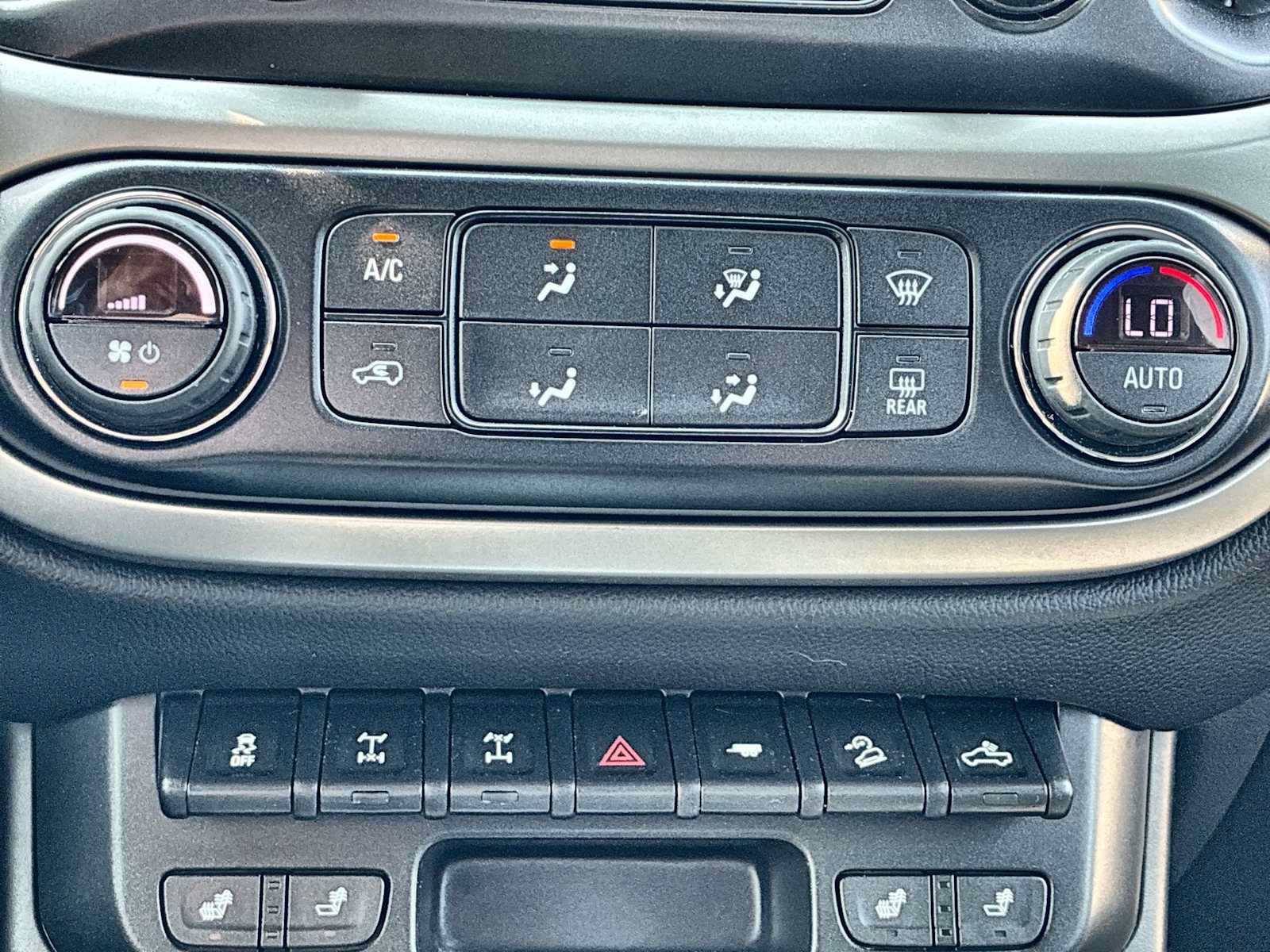 Used 2019 Chevrolet Colorado ZR2 AWD/4WD image 16