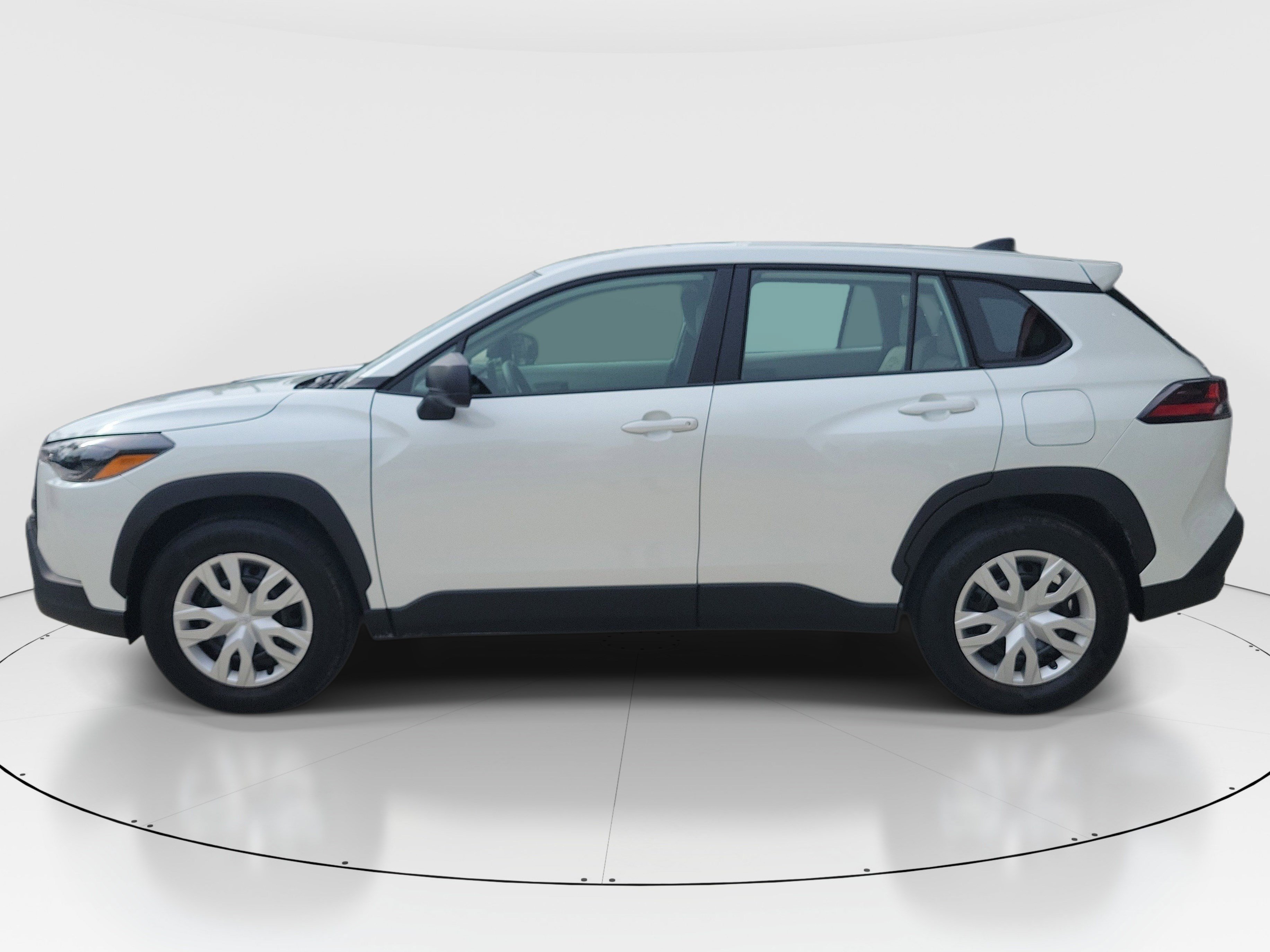 Certified 2026 Toyota Corolla Cross L FWD image 4