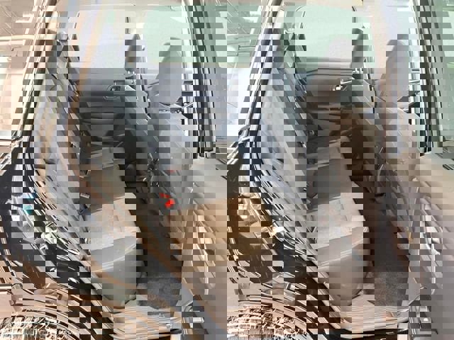 Used 2025 Nissan Rogue SV image 10